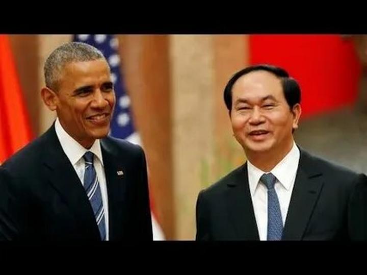 Huang Yoyo: Shop này dựa trên thiết kế basic, nhưng lại trẻ trung và phong cách.